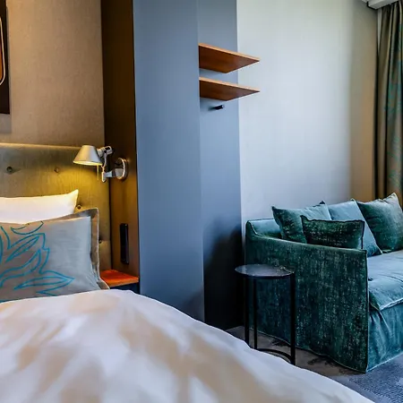 Hotel One 3*